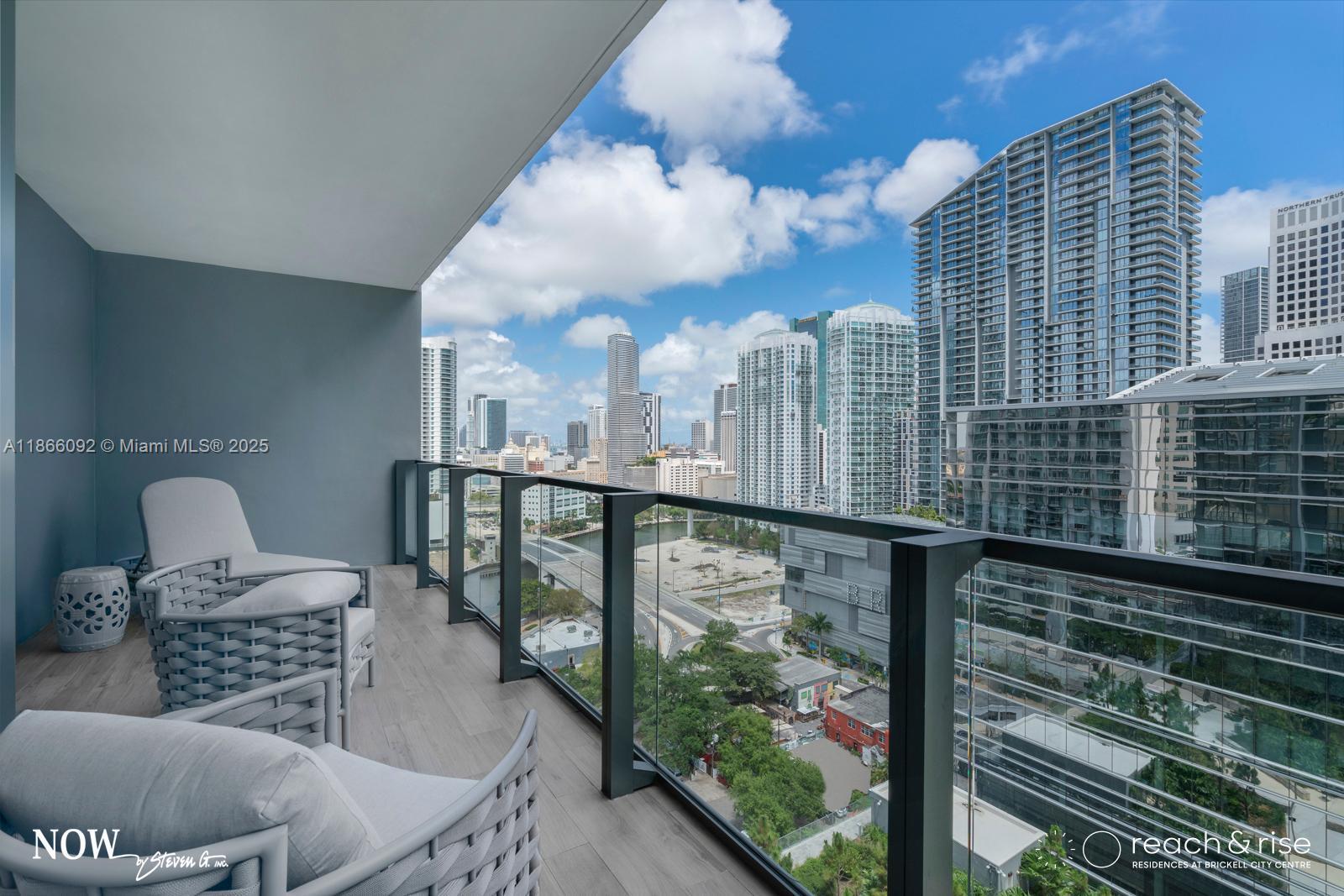88 SW 7th #1001