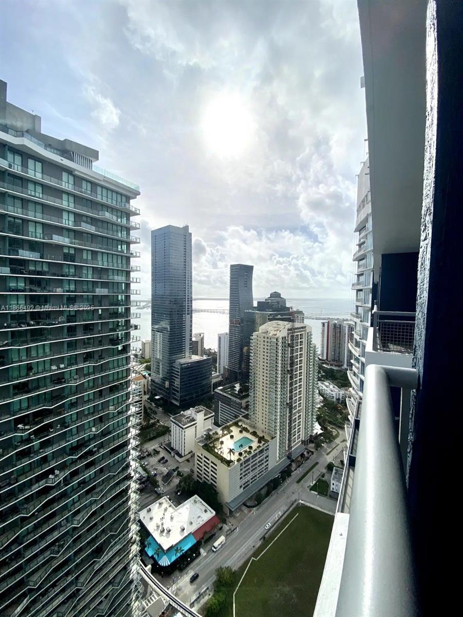 image Infinity At Brickell Cond14
