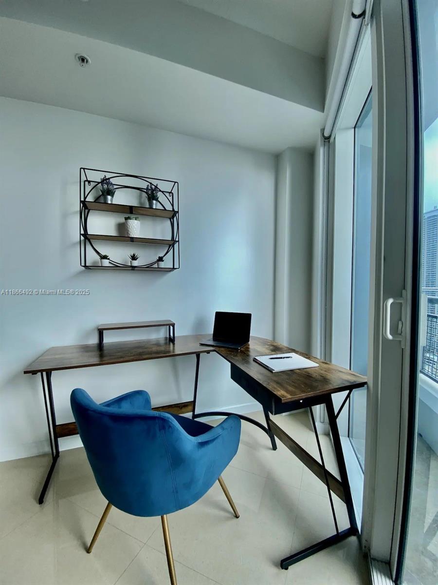 image Infinity At Brickell Cond1