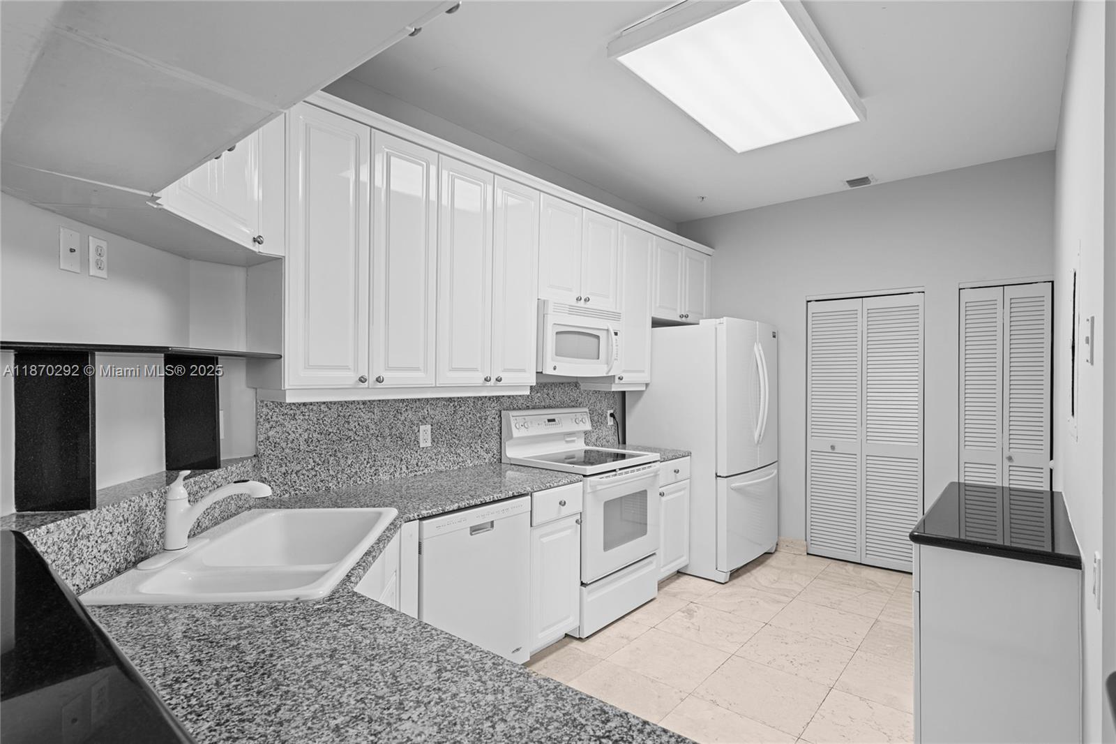 image One Tequesta Point Condo24