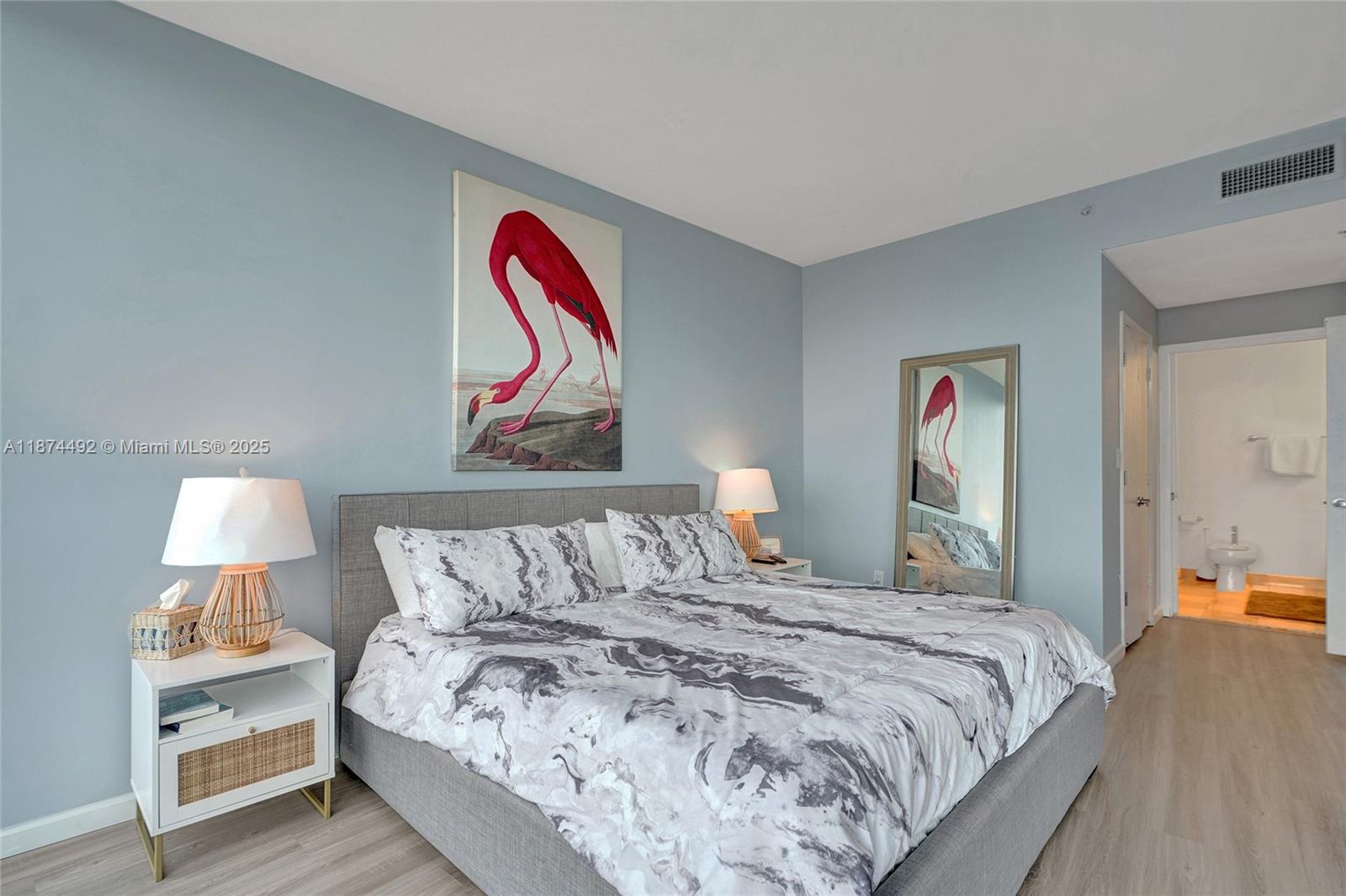 image Blue Condo14