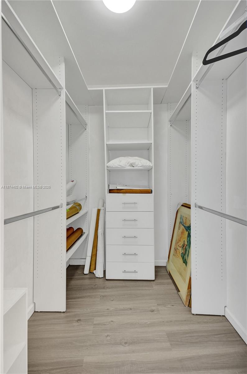 image Blue Condo19