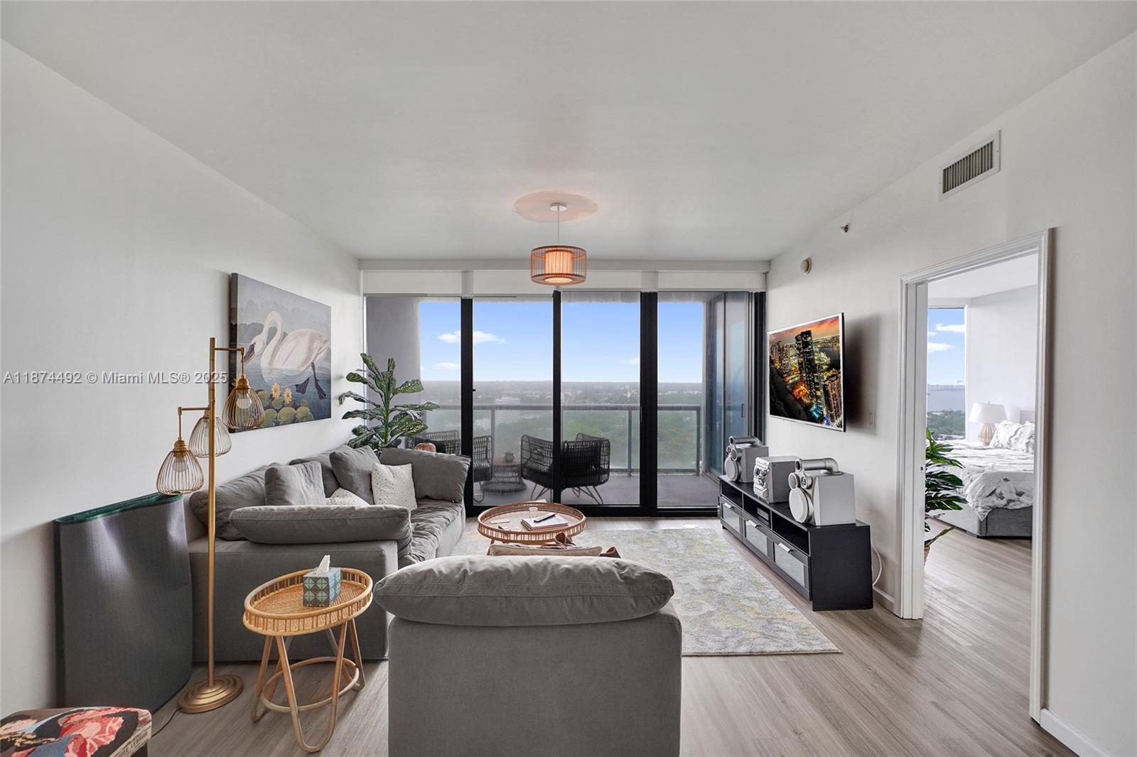 image Blue Condo22