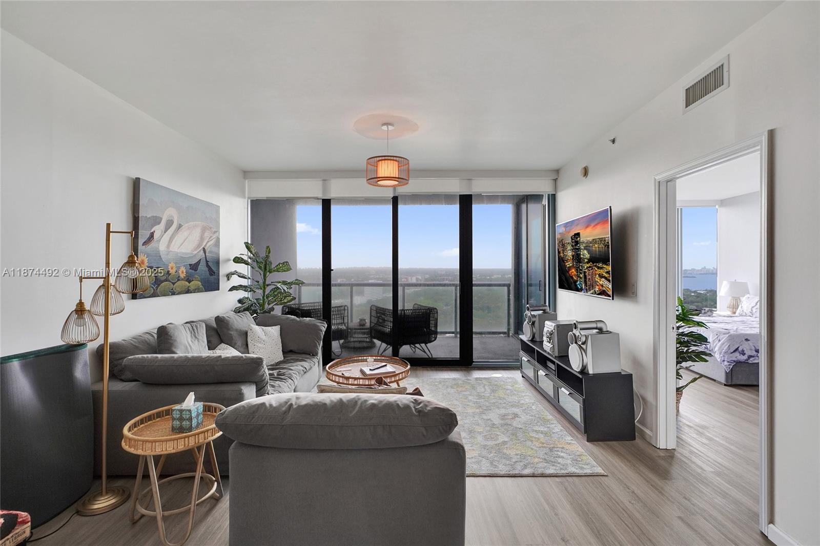 image Blue Condo25