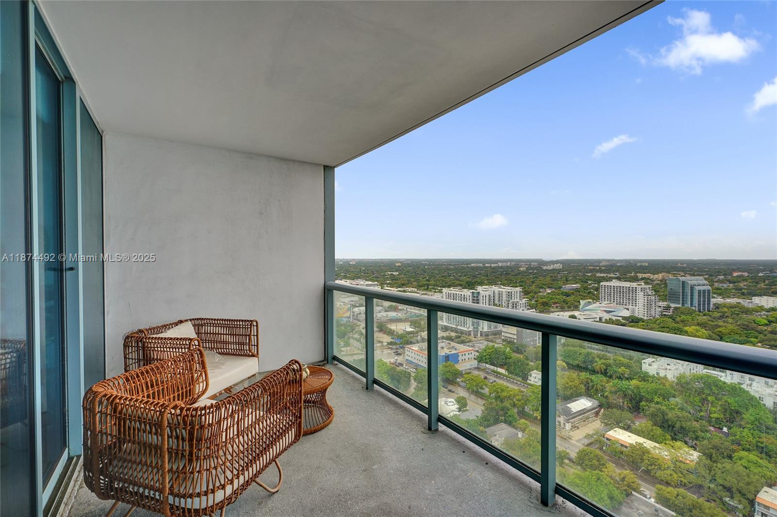 image Blue Condo2