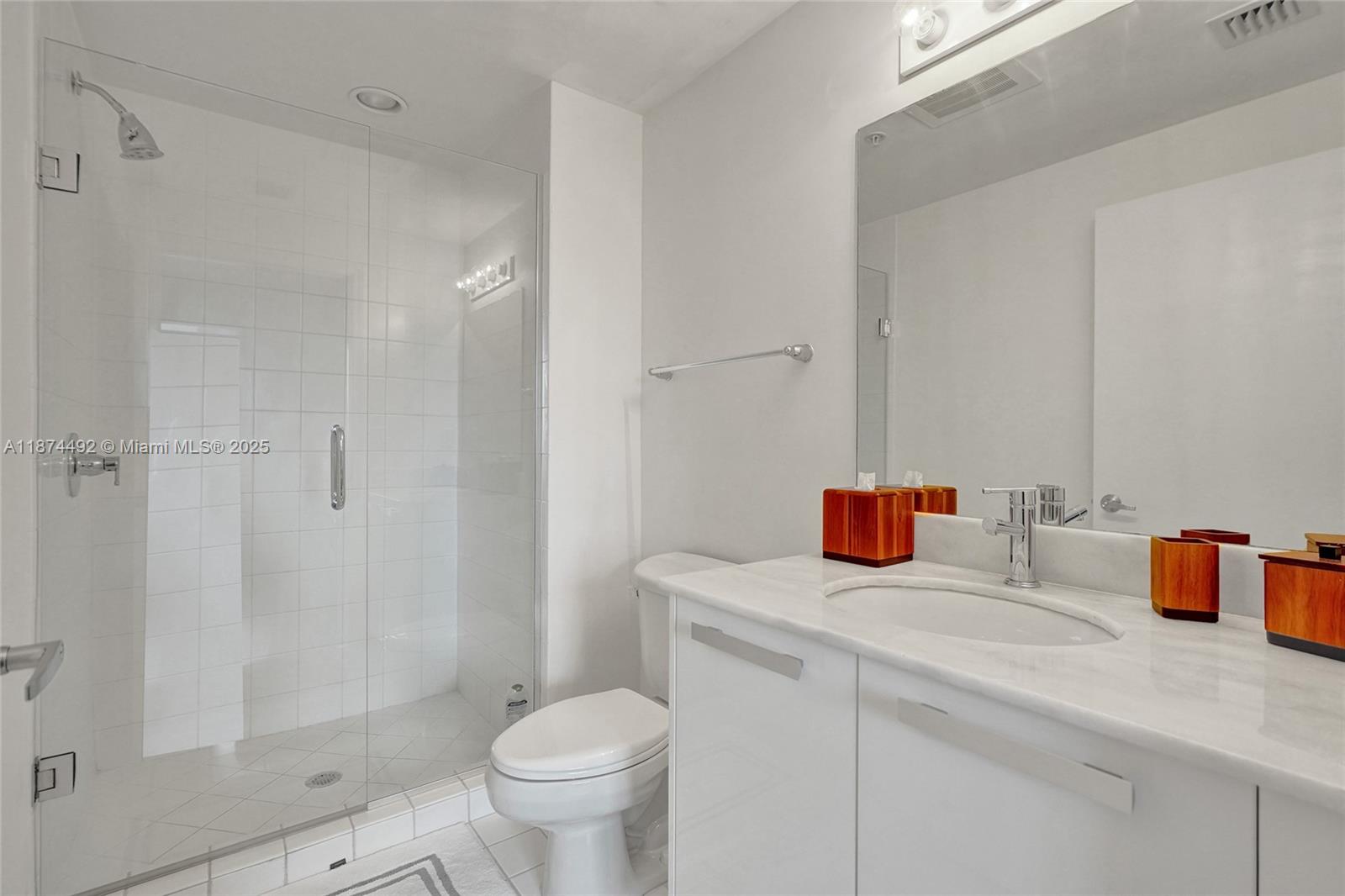 image Blue Condo32