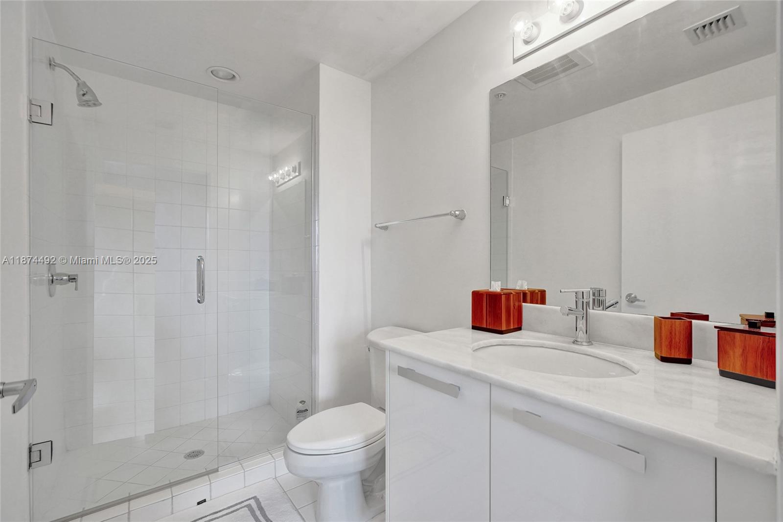 image Blue Condo33