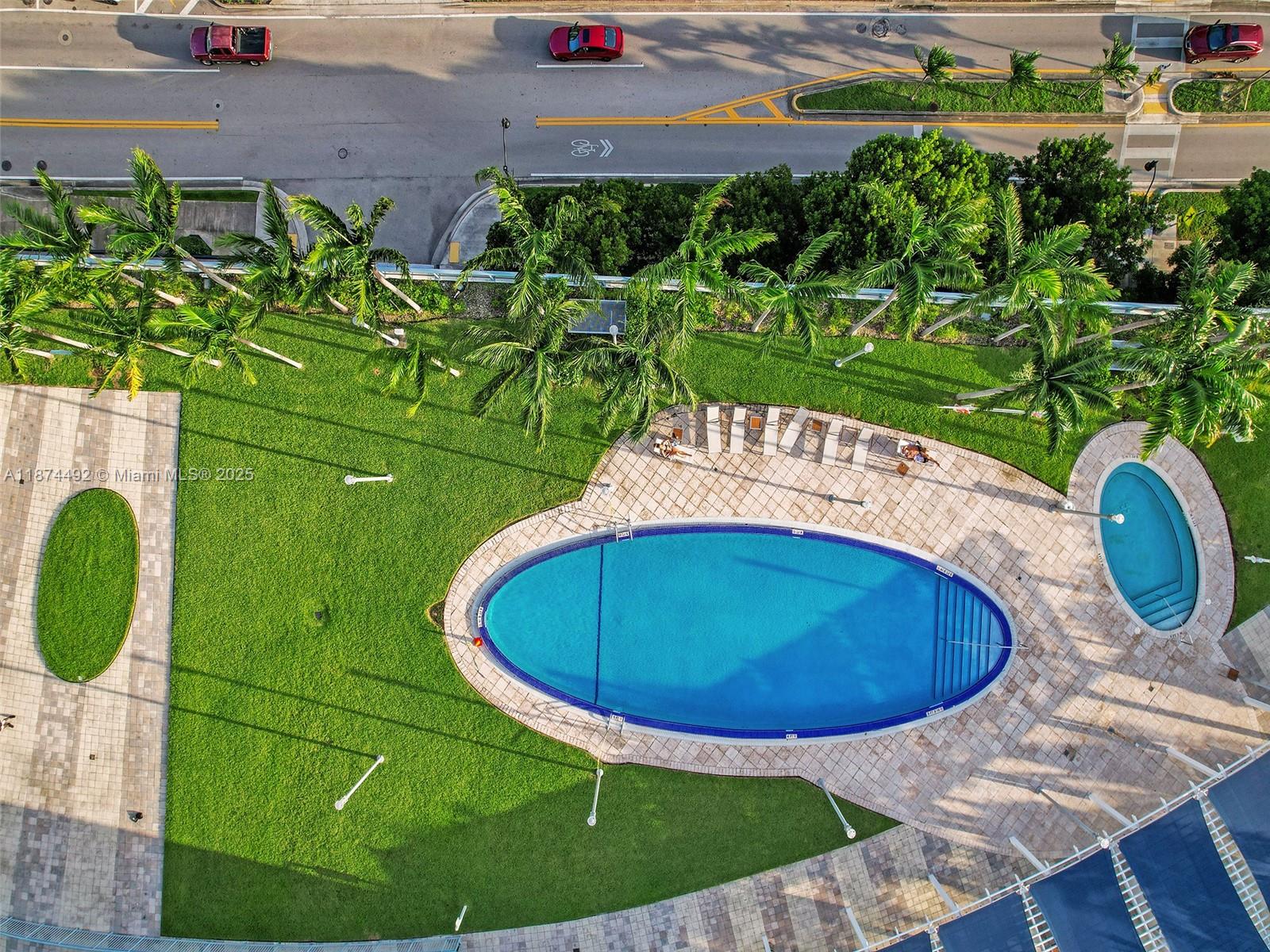 image Blue Condo42