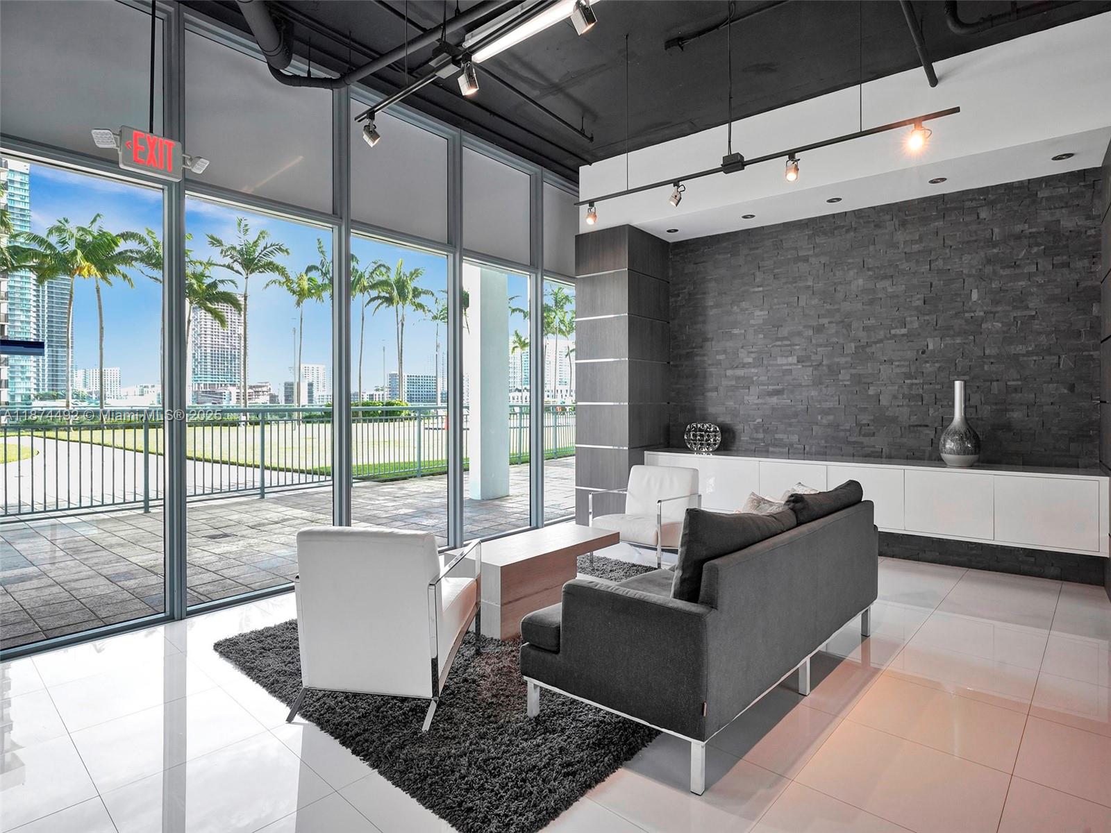 image Blue Condo49