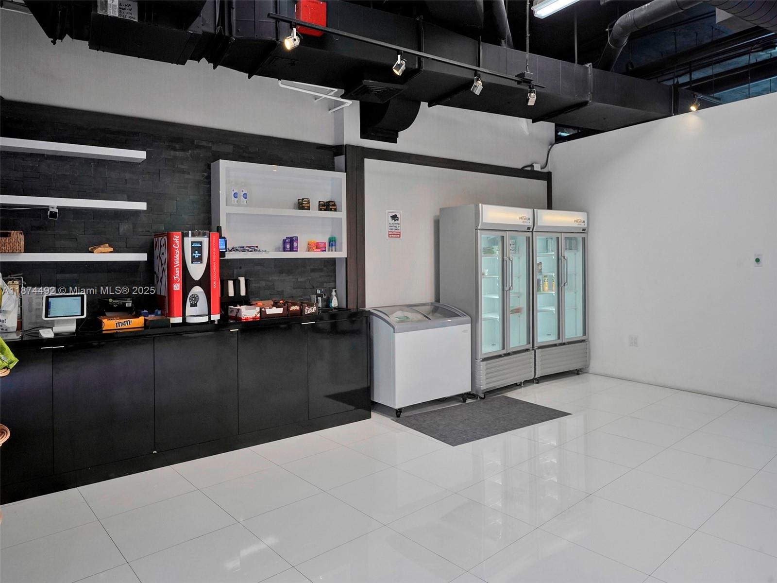 image Blue Condo52