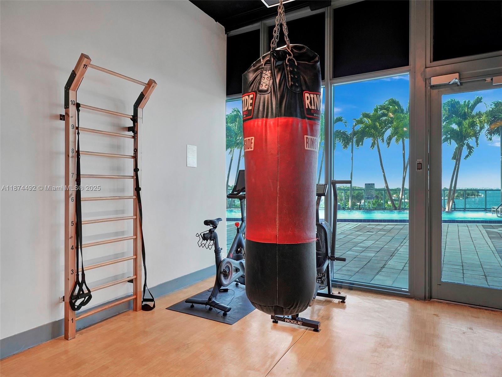 image Blue Condo58