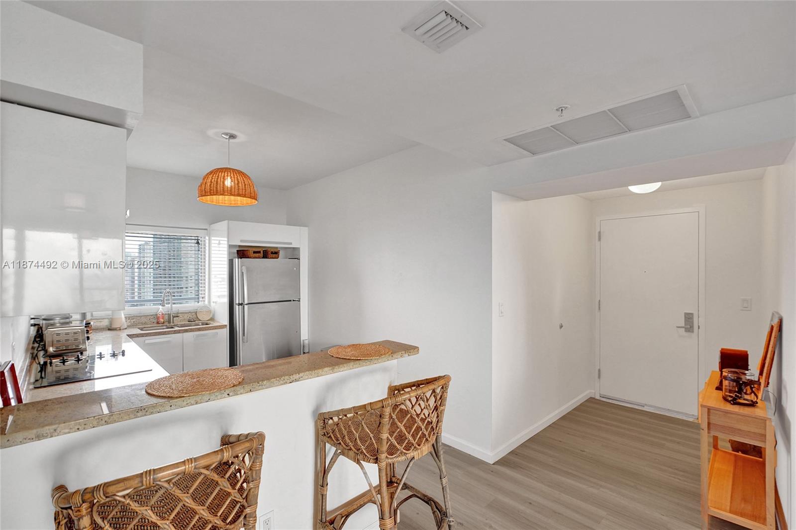 image Blue Condo7