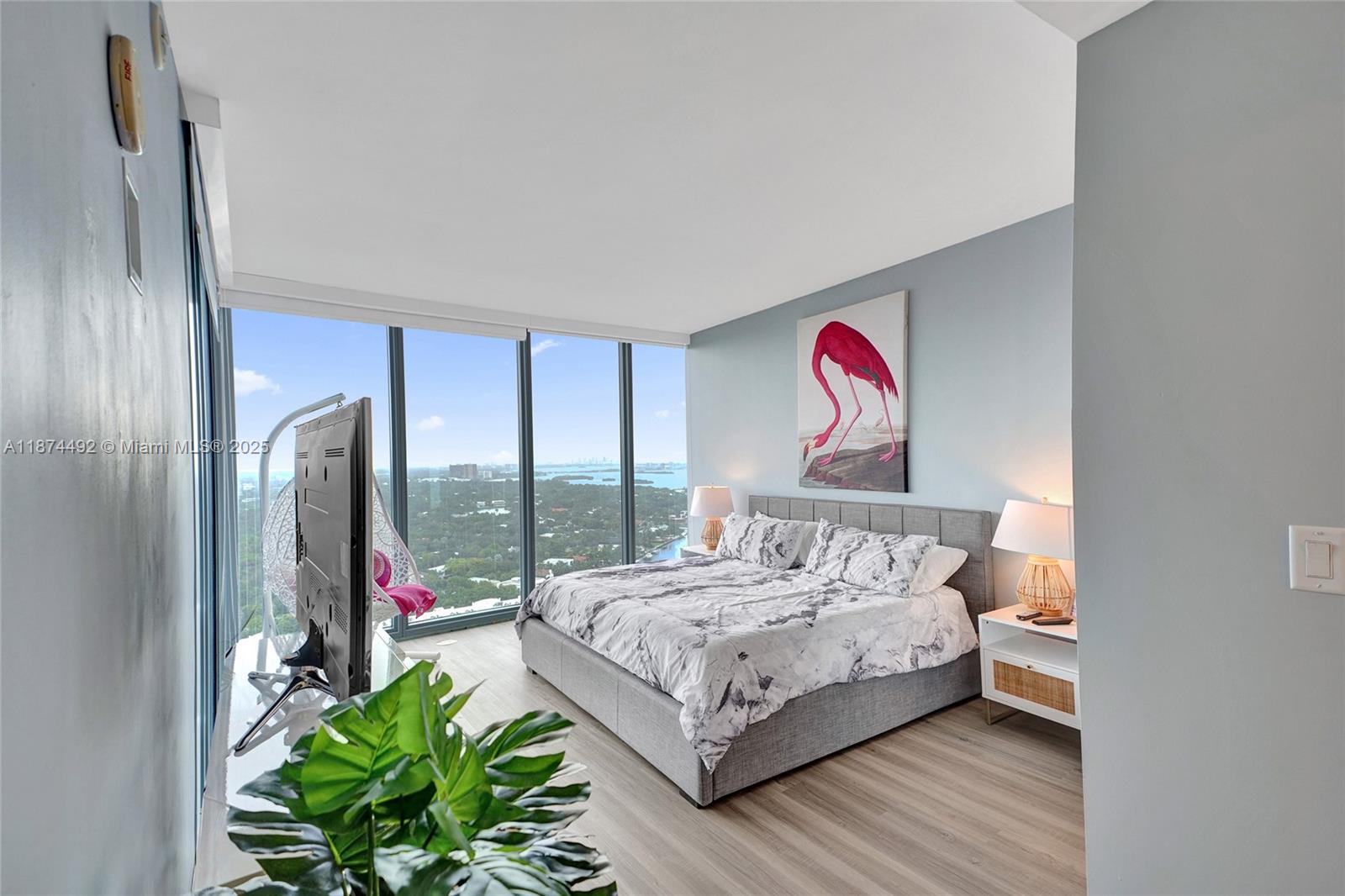 image Blue Condo8