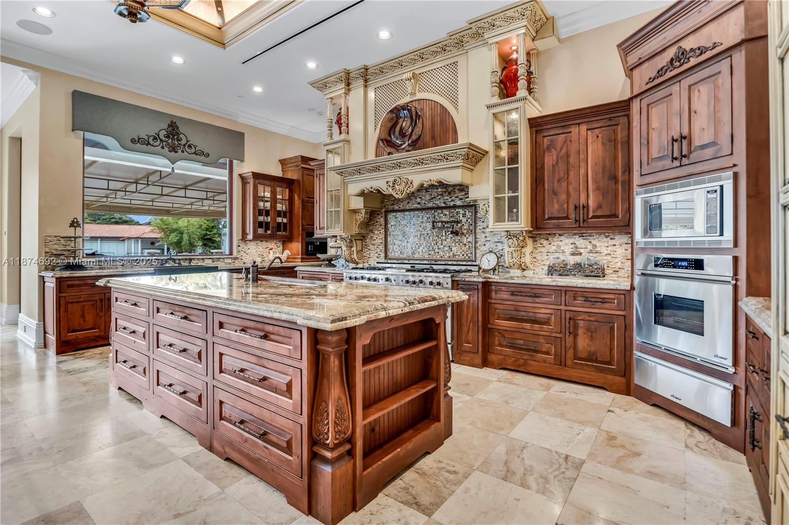 700 Osprey Pt Cir Boca Raton, FL 33431