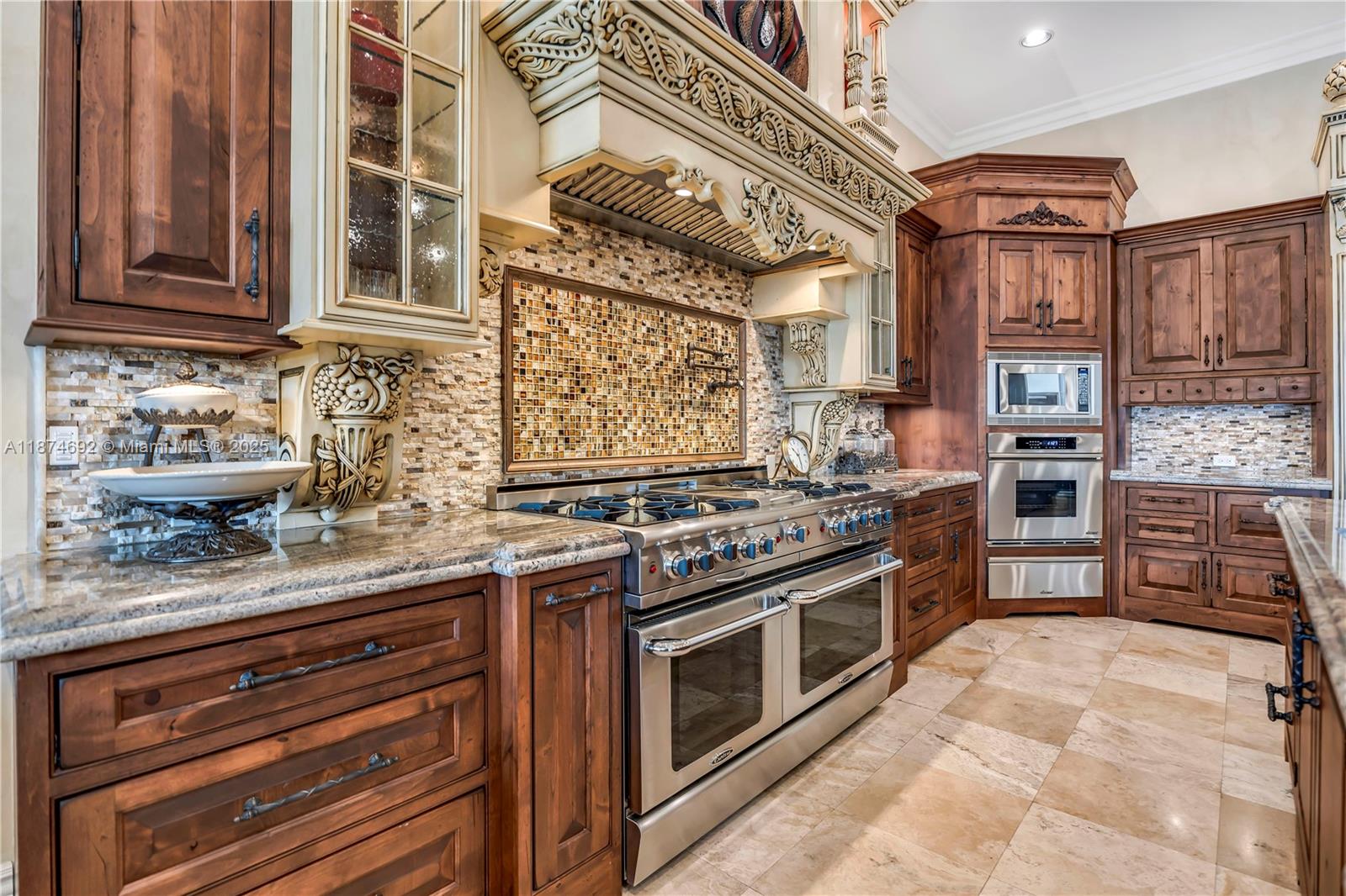 700 Osprey Pt Cir Boca Raton, FL 33431