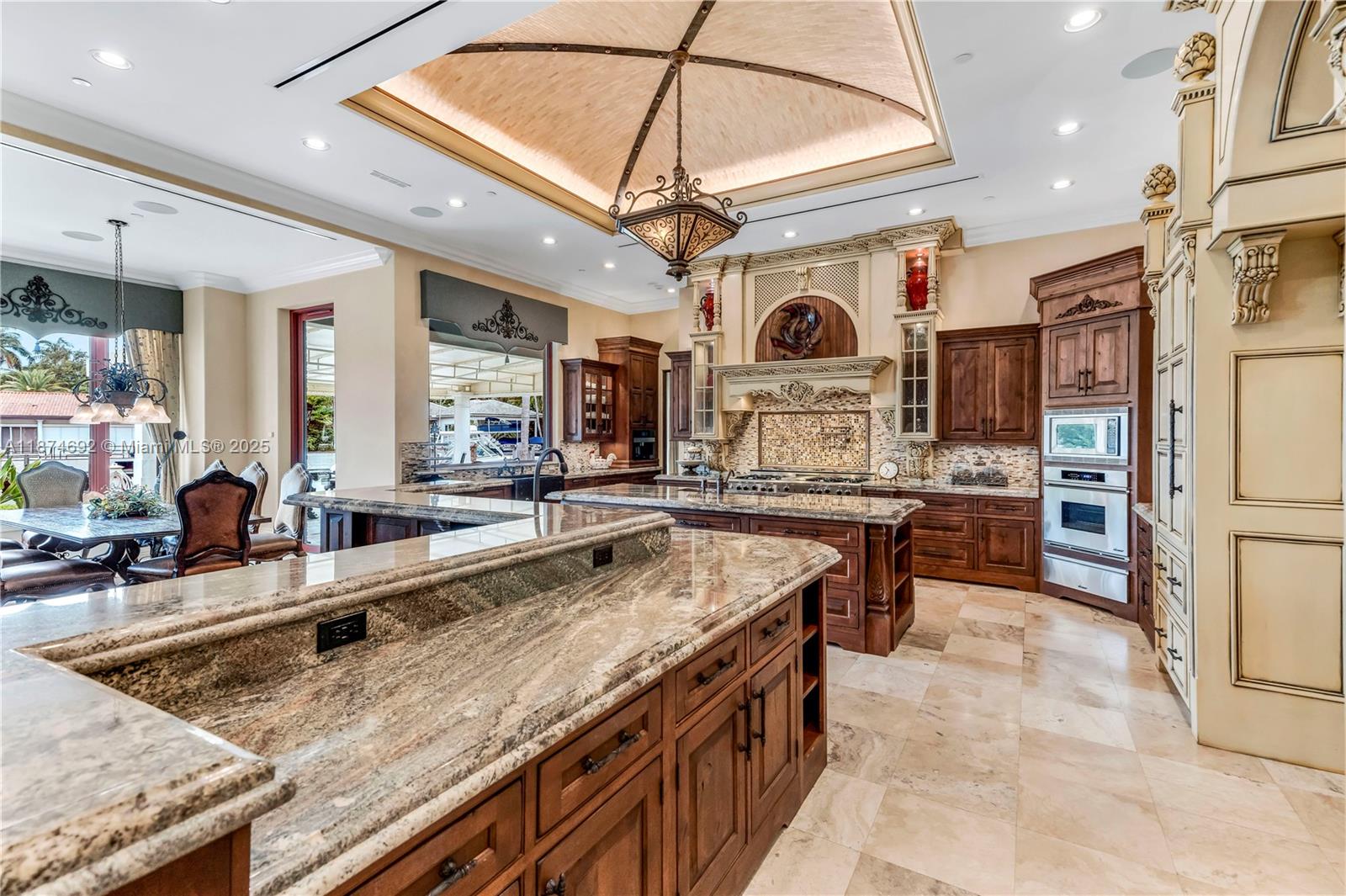 700 Osprey Pt Cir Boca Raton, FL 33431