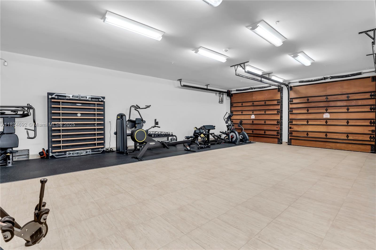 700 Osprey Pt Cir Boca Raton, FL 33431