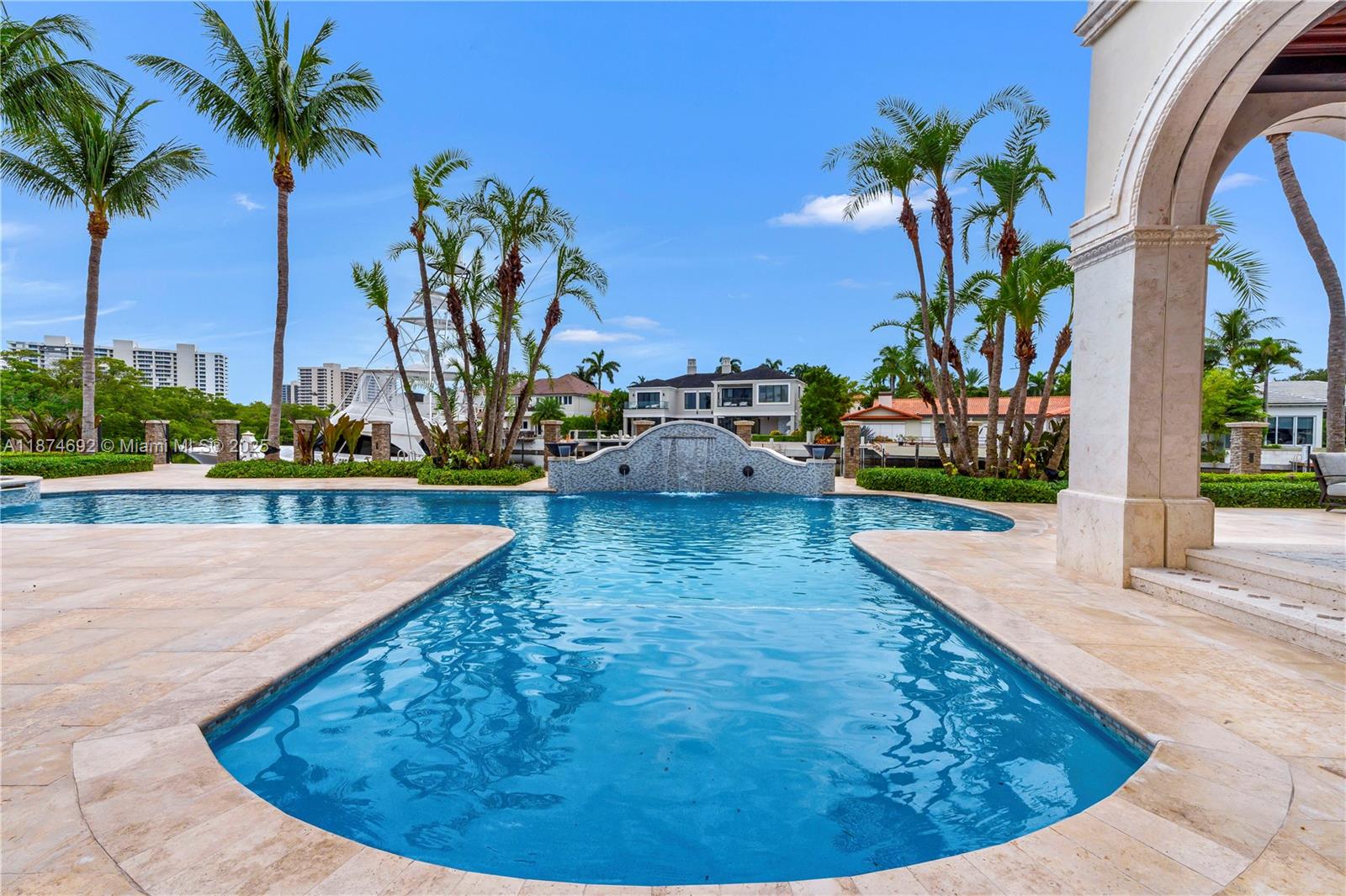 700 Osprey Pt Cir Boca Raton, FL 33431