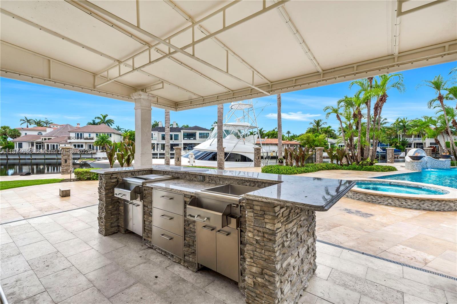 700 Osprey Pt Cir Boca Raton, FL 33431