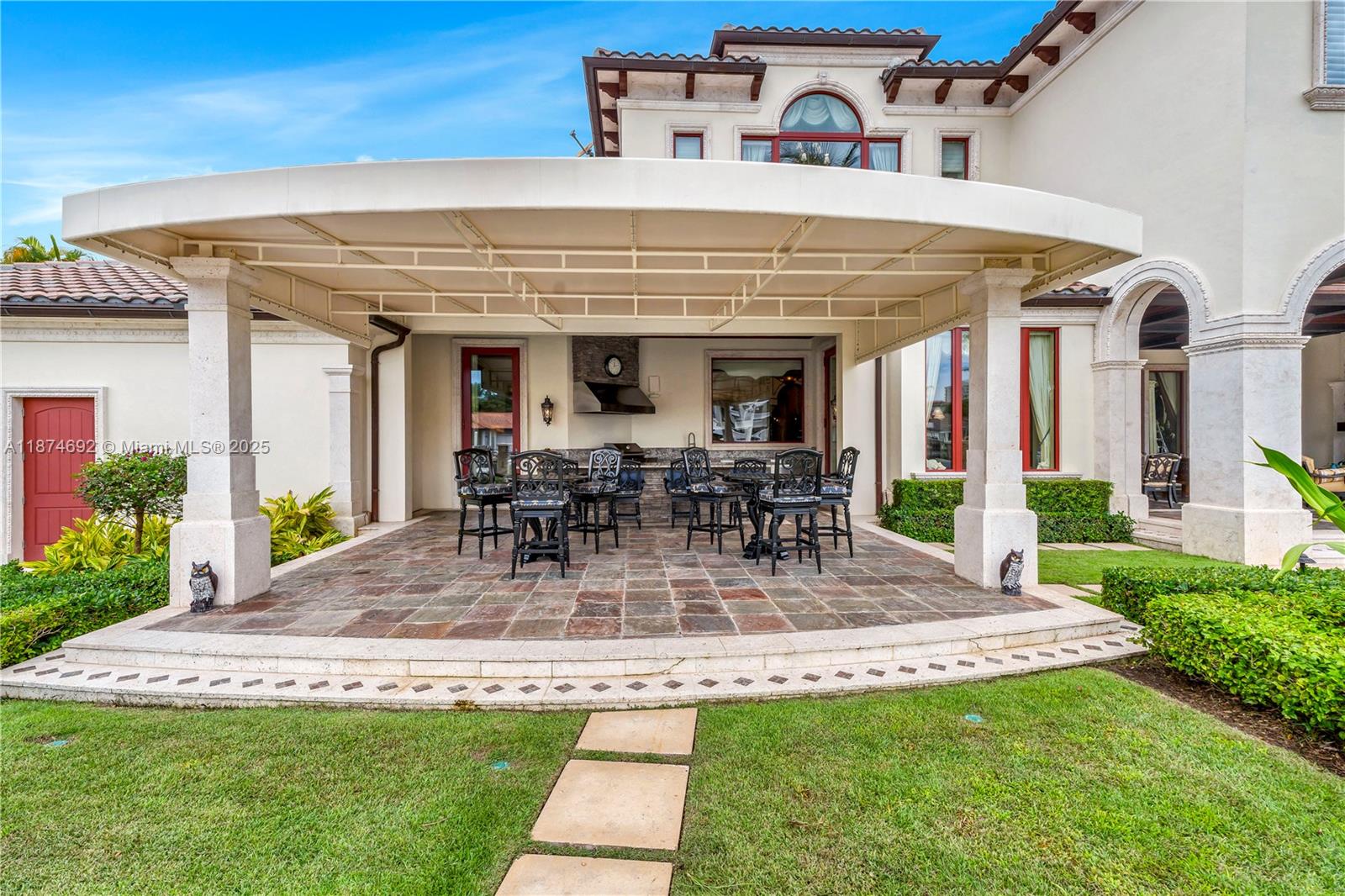 700 Osprey Pt Cir Boca Raton, FL 33431