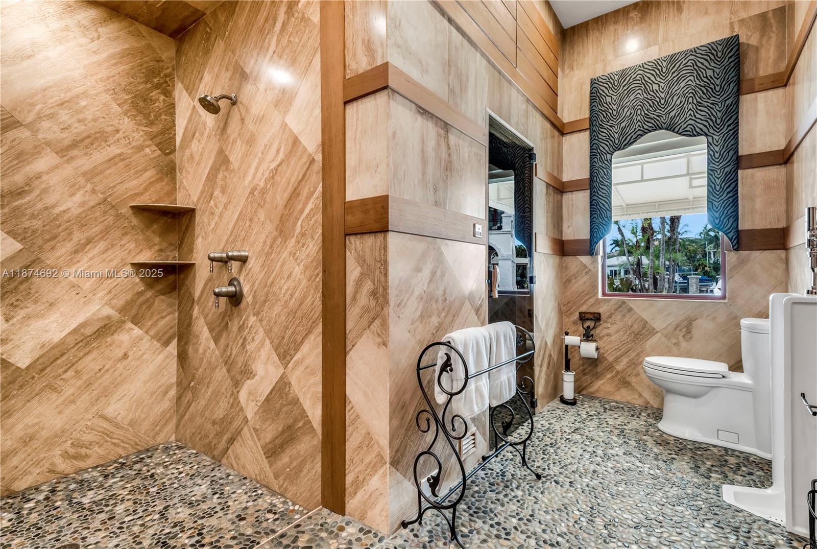 700 Osprey Pt Cir Boca Raton, FL 33431