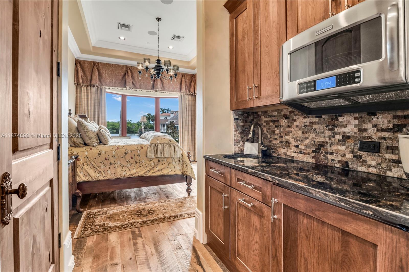 700 Osprey Pt Cir Boca Raton, FL 33431