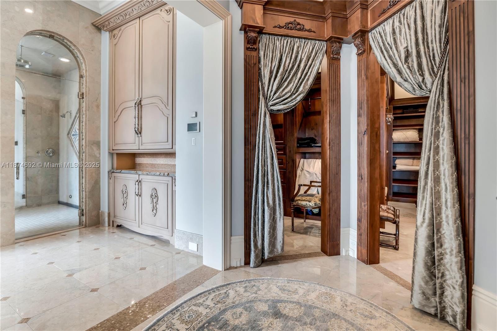 700 Osprey Pt Cir Boca Raton, FL 33431