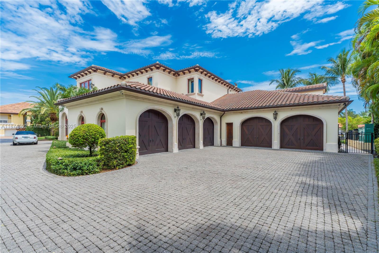 700 Osprey Pt Cir Boca Raton, FL 33431