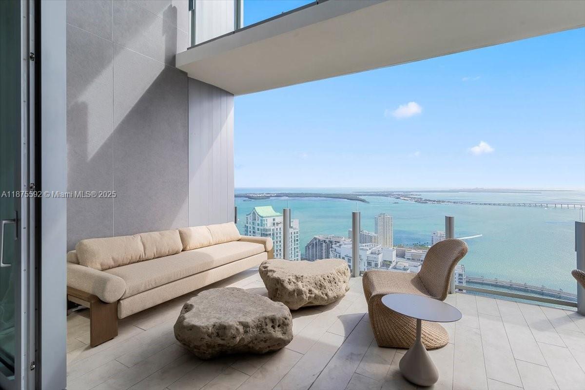 image Aston Martin Residences17