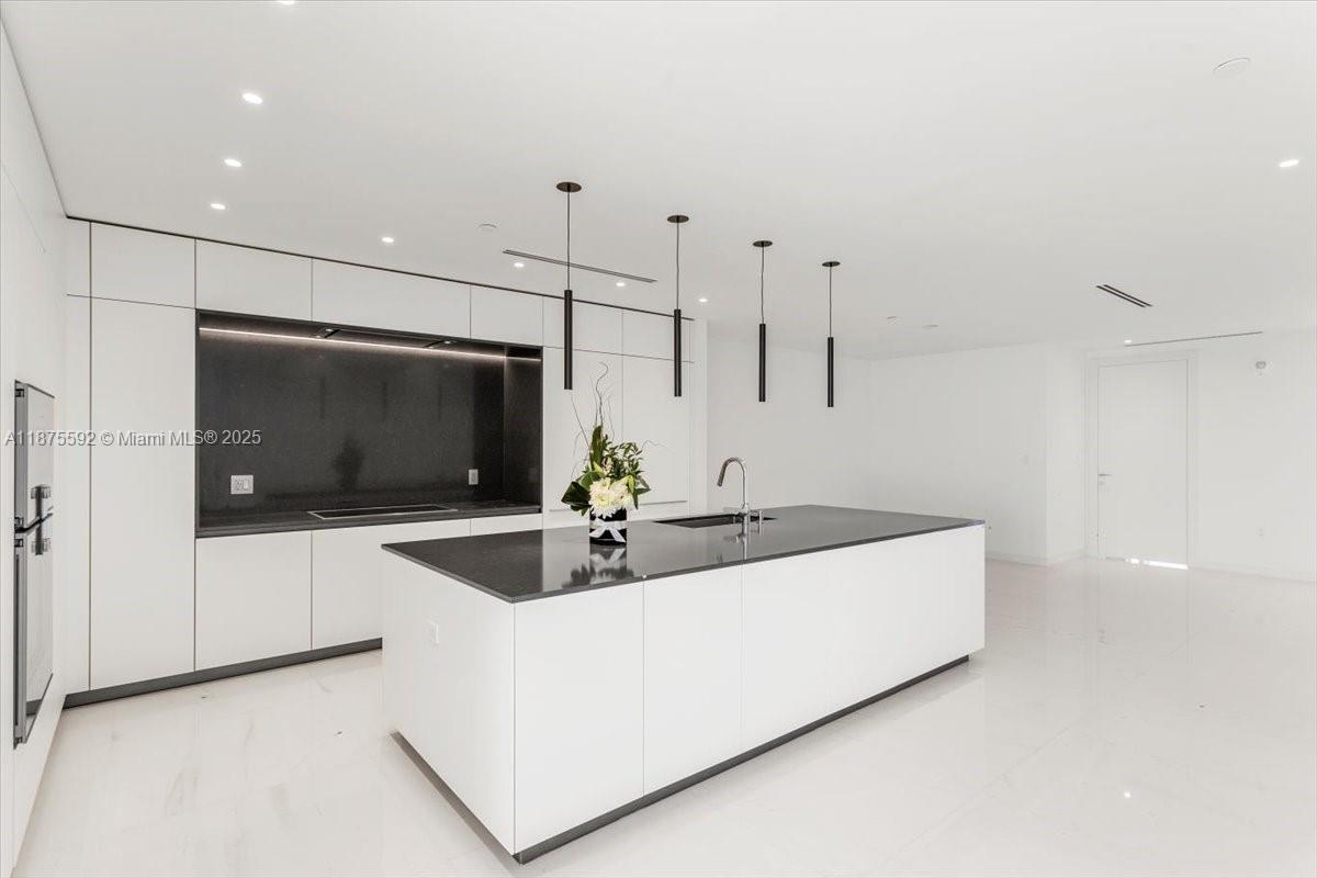image Aston Martin Residences20