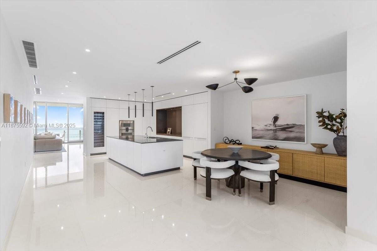 image Aston Martin Residences23