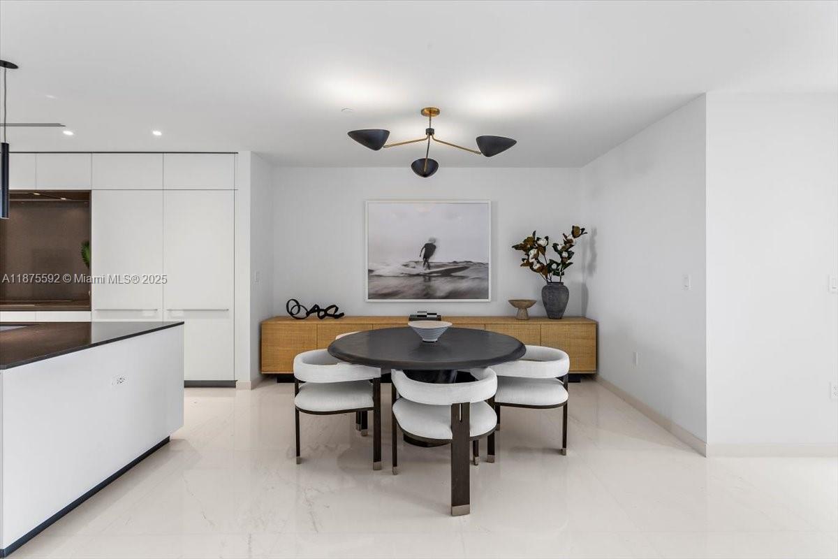 image Aston Martin Residences25
