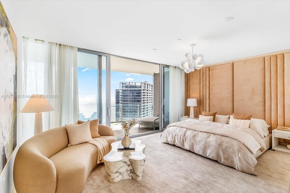 image Aston Martin Residences27