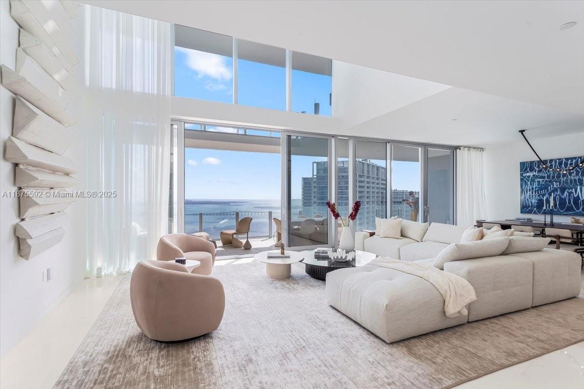 image Aston Martin Residences2