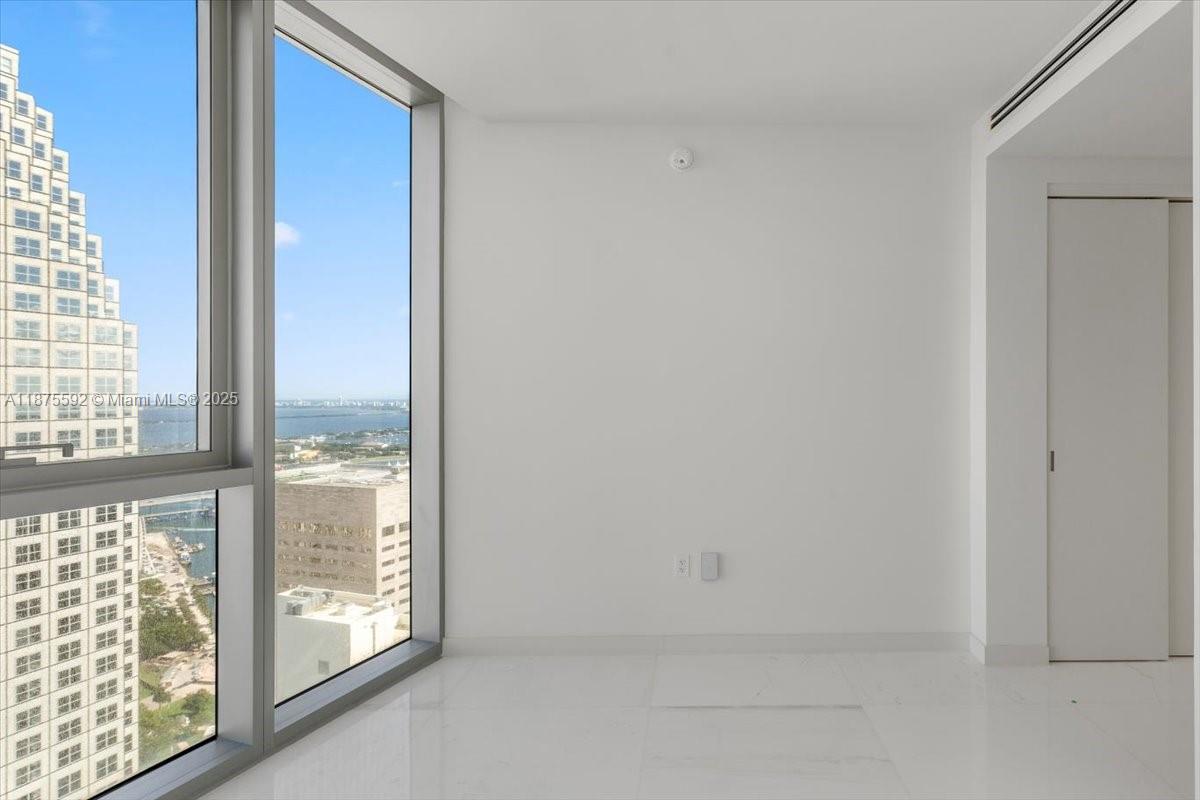 image Aston Martin Residences44
