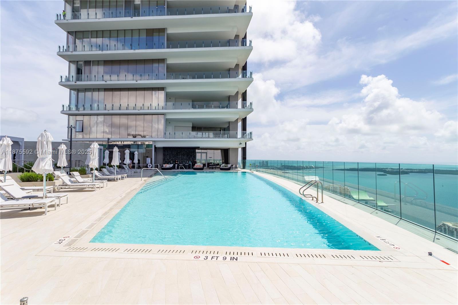 image Aston Martin Residences52