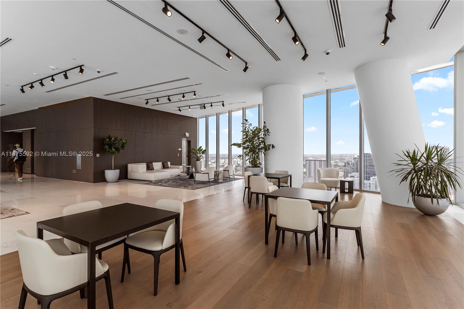 image Aston Martin Residences56