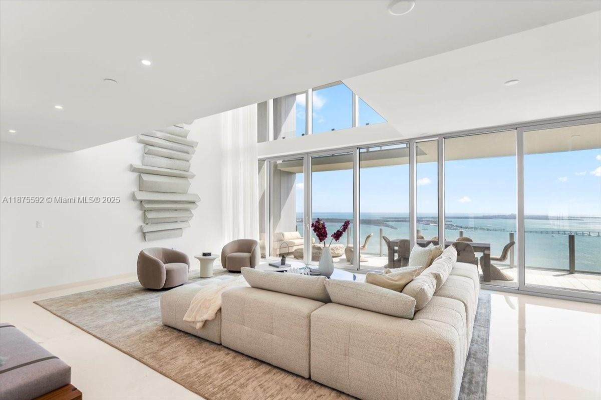 image Aston Martin Residences7