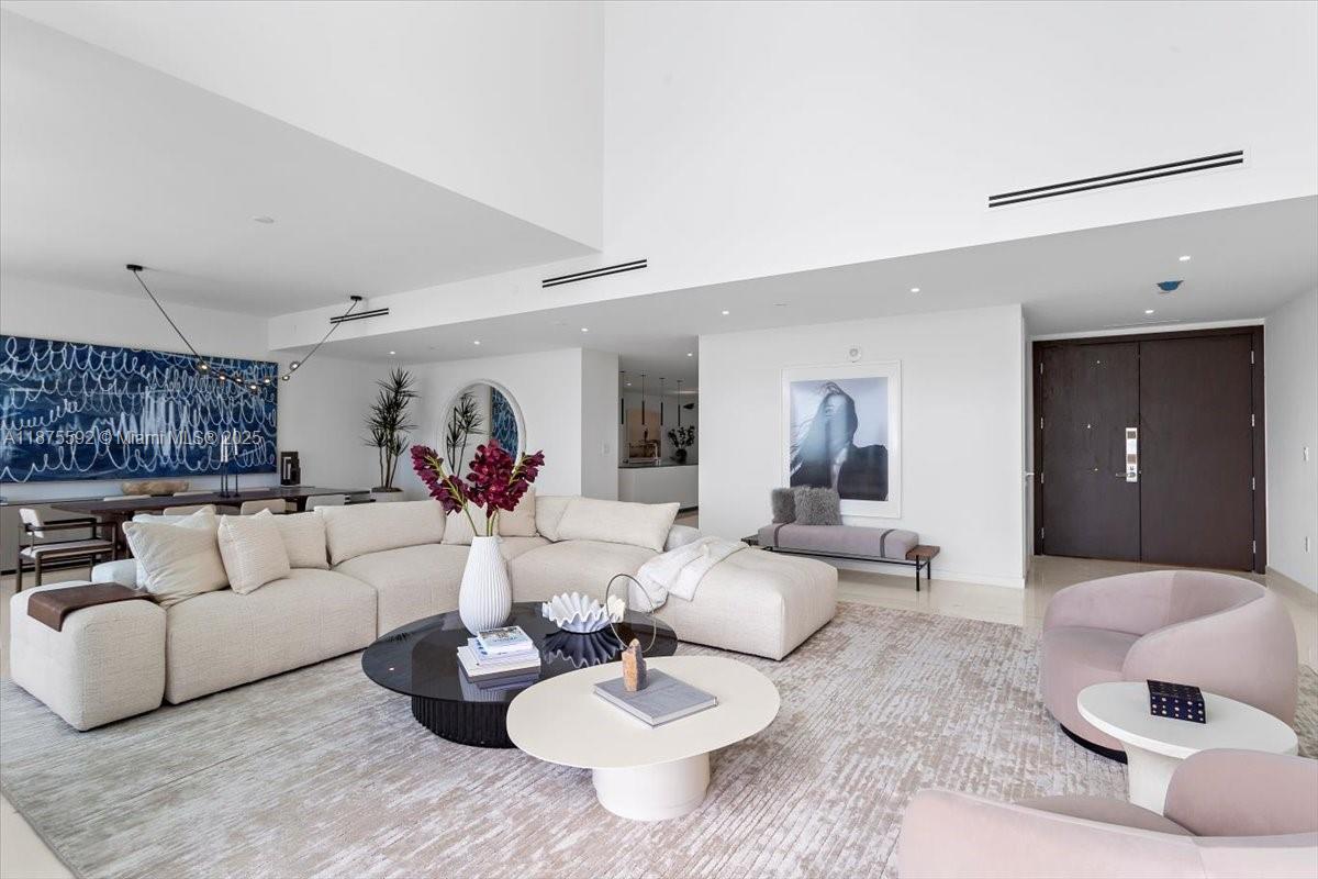 image Aston Martin Residences8