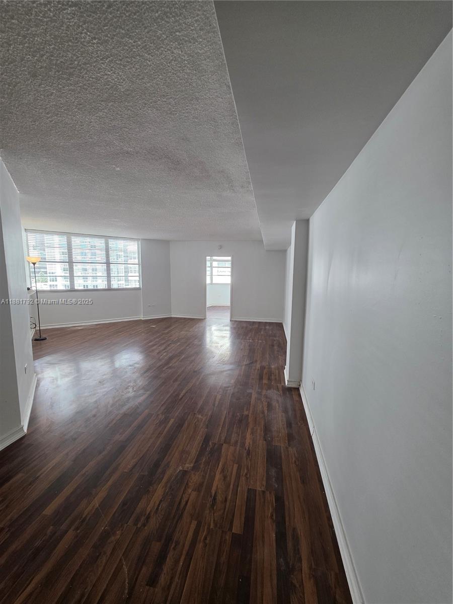 905 Brickell Bay Dr #1522