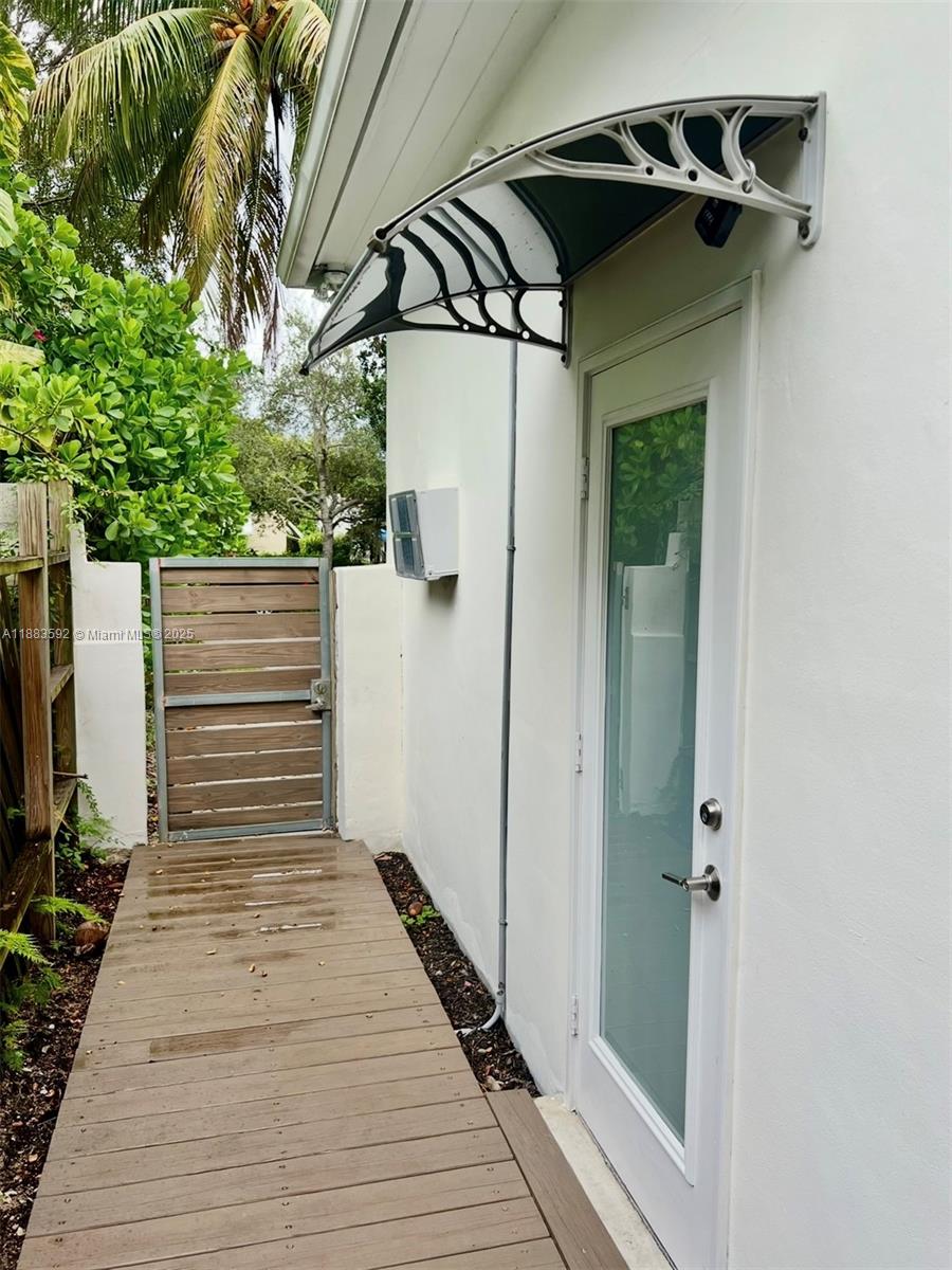 1154 Biarritz Dr Miami Beach, FL 33141