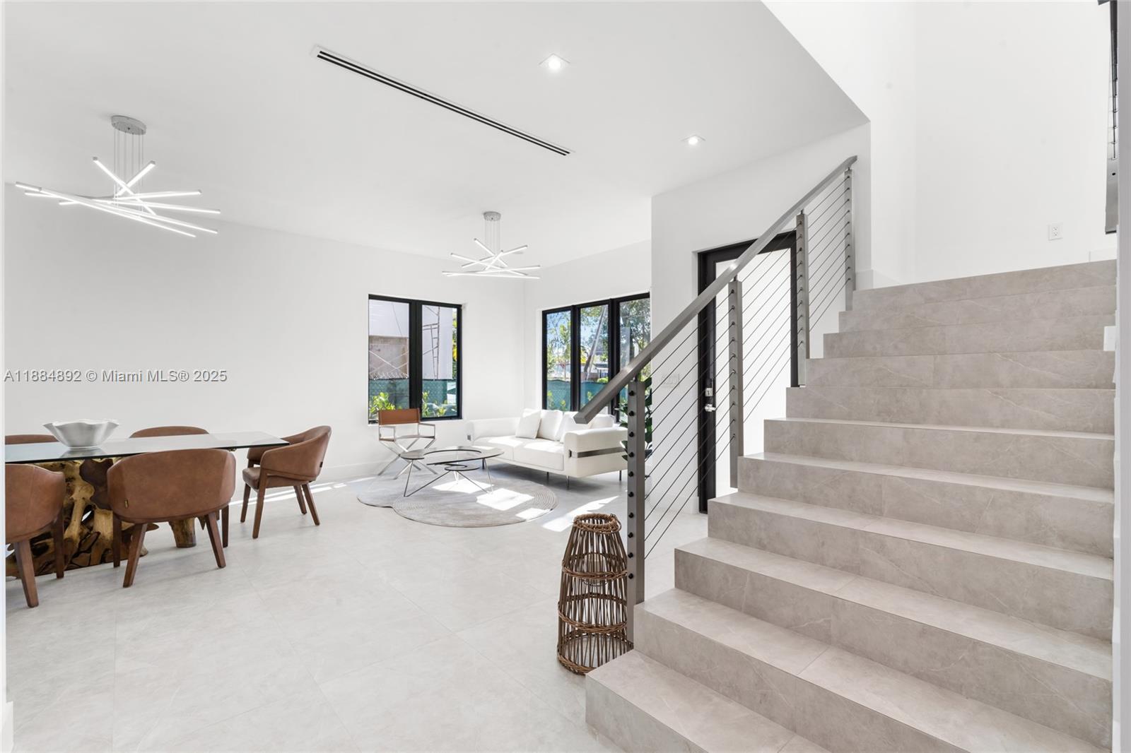 2523 Red Rd Coral Gables, FL 33134