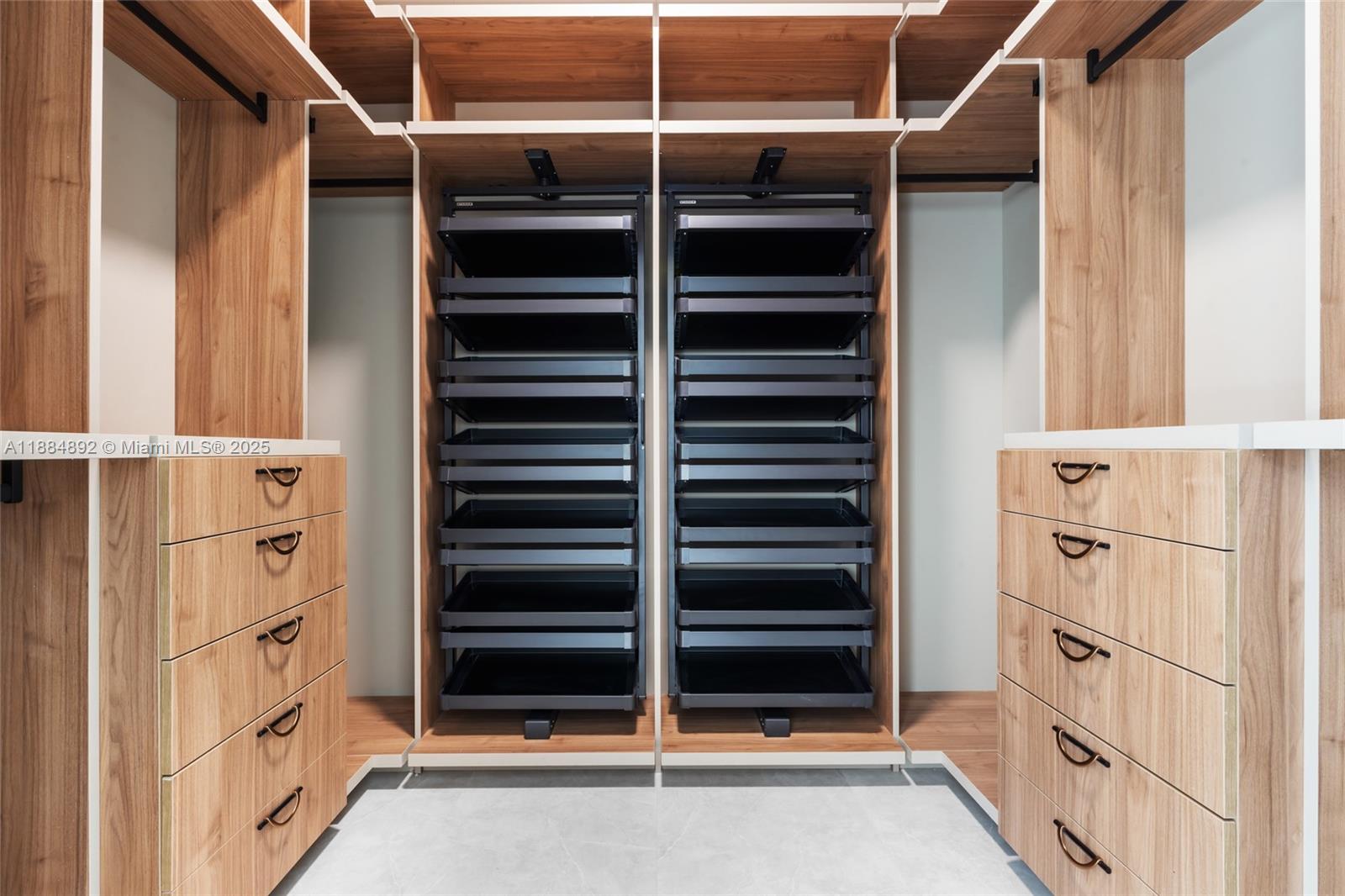 2523 Red Rd Coral Gables, FL 33134