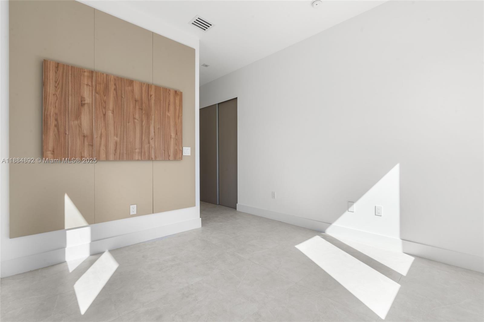 2523 Red Rd Coral Gables, FL 33134