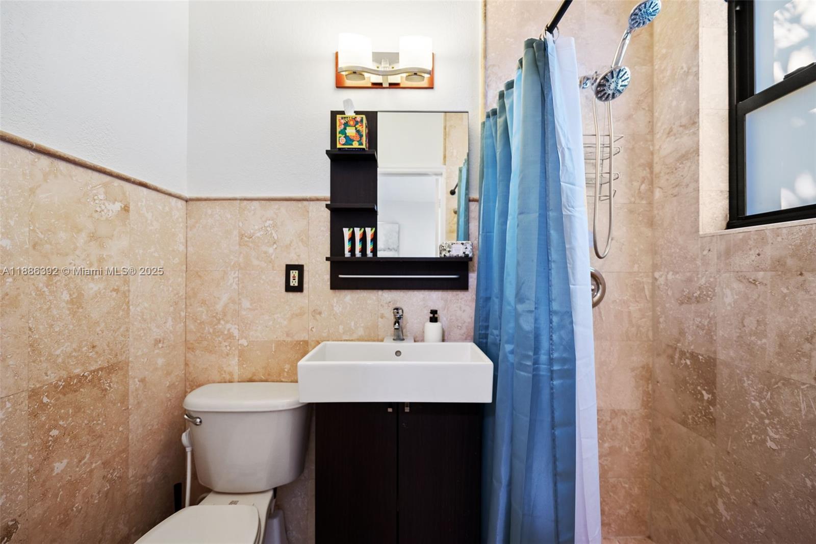 944 SW 10th Ave Miami, FL 33130