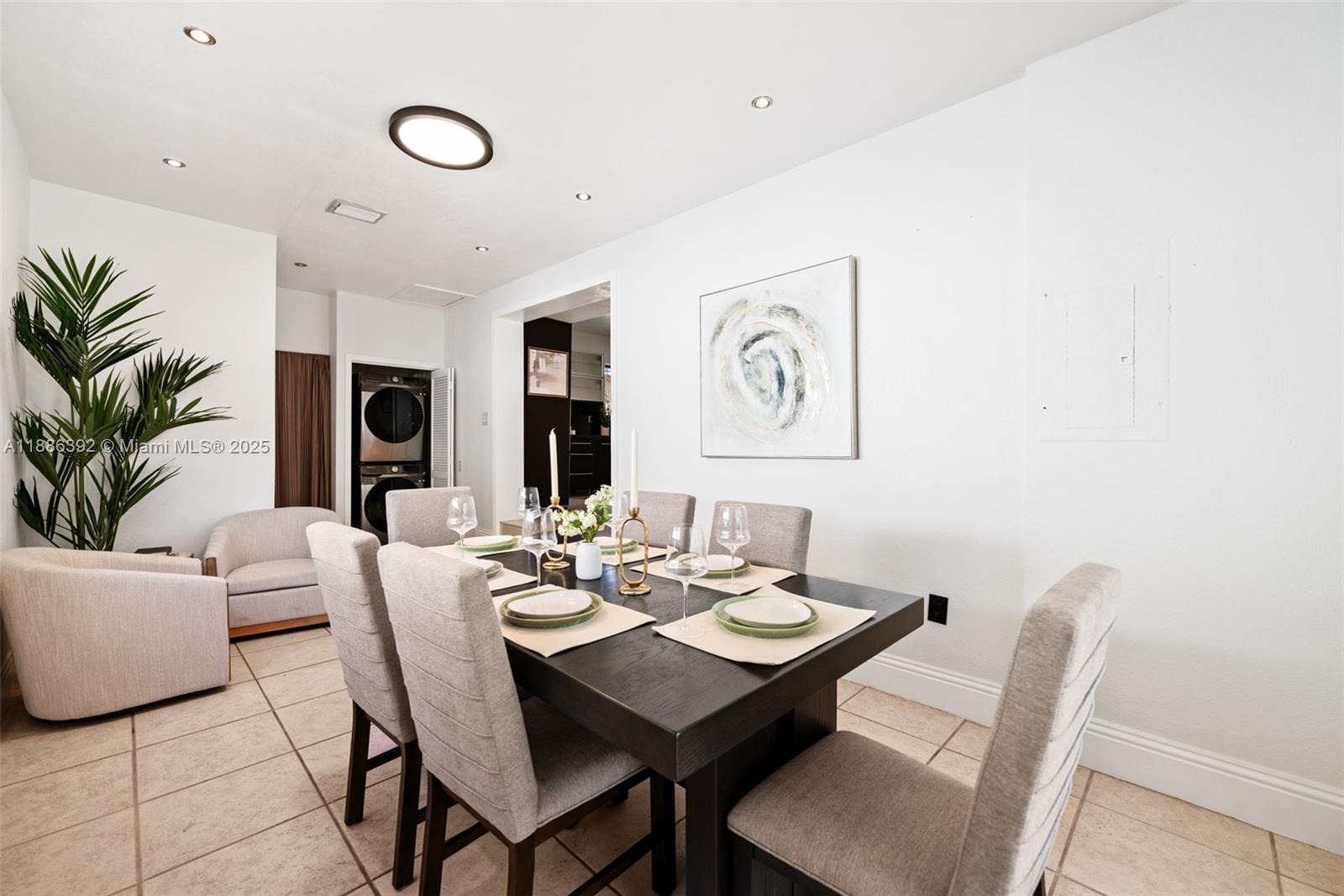 944 SW 10th Ave Miami, FL 33130