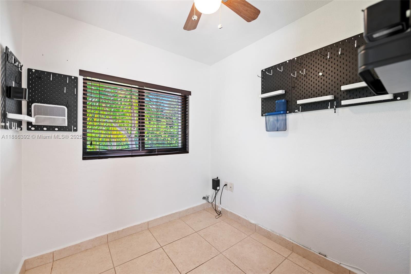 944 SW 10th Ave Miami, FL 33130