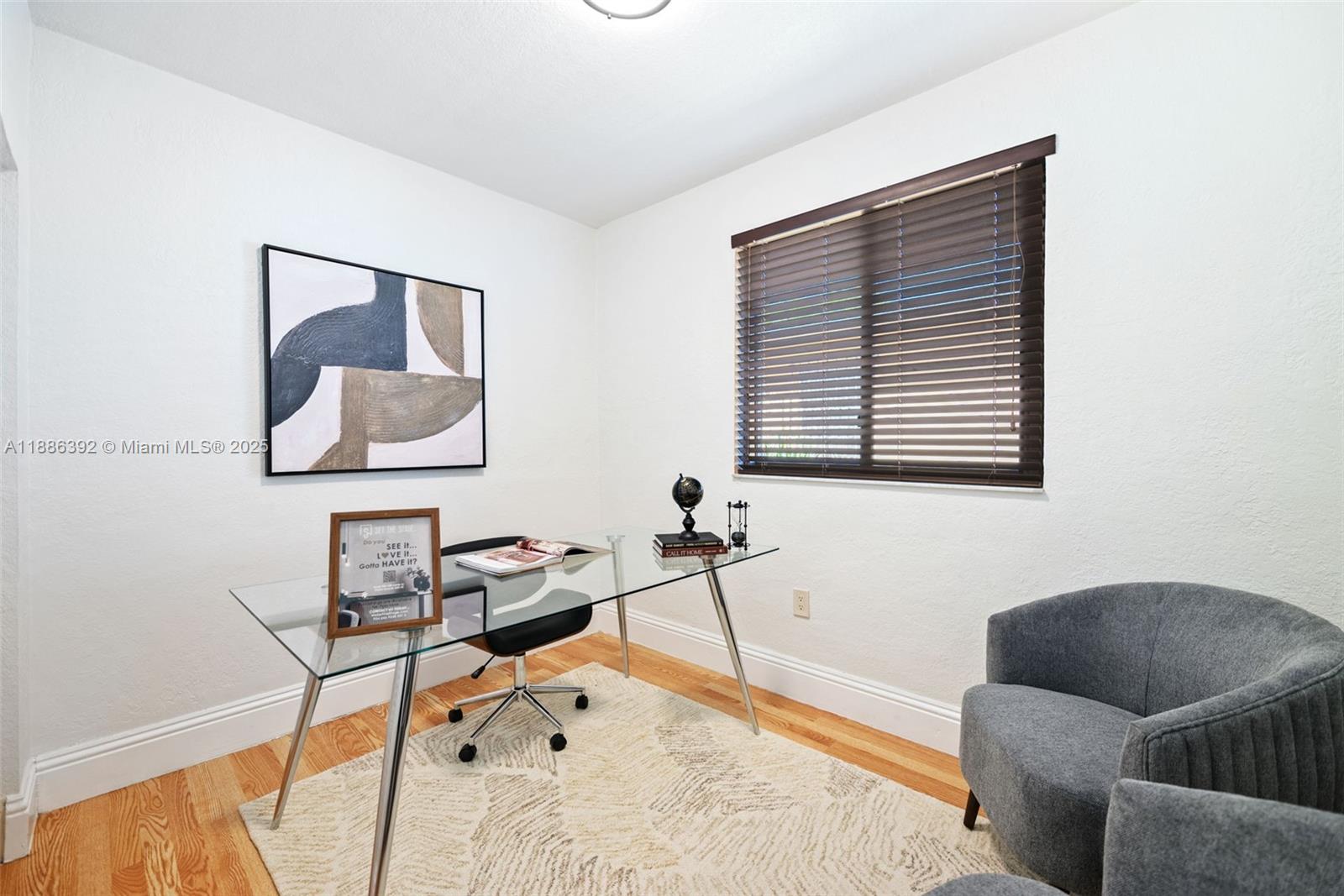 944 SW 10th Ave Miami, FL 33130