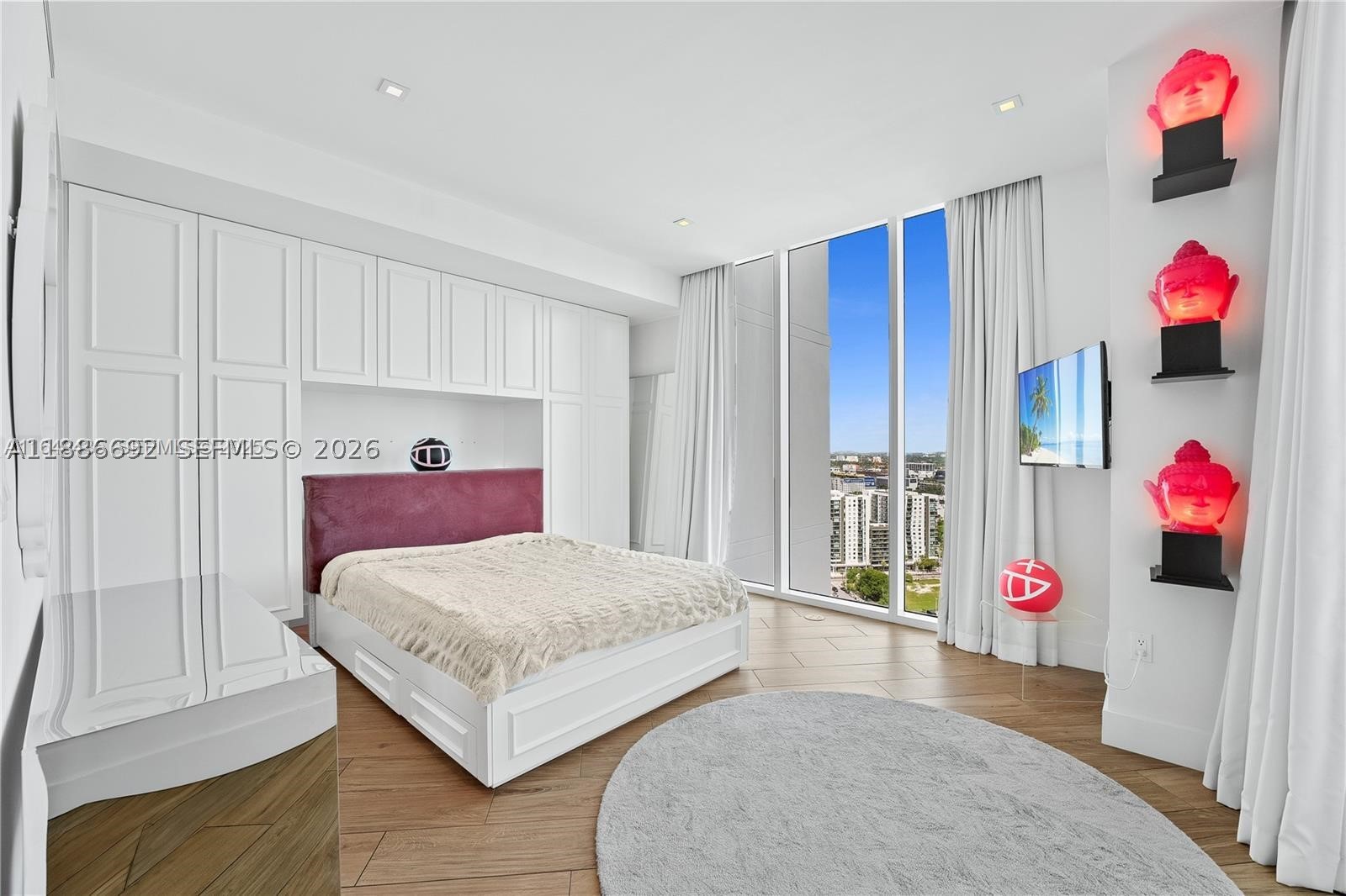 image Paramount Bay9