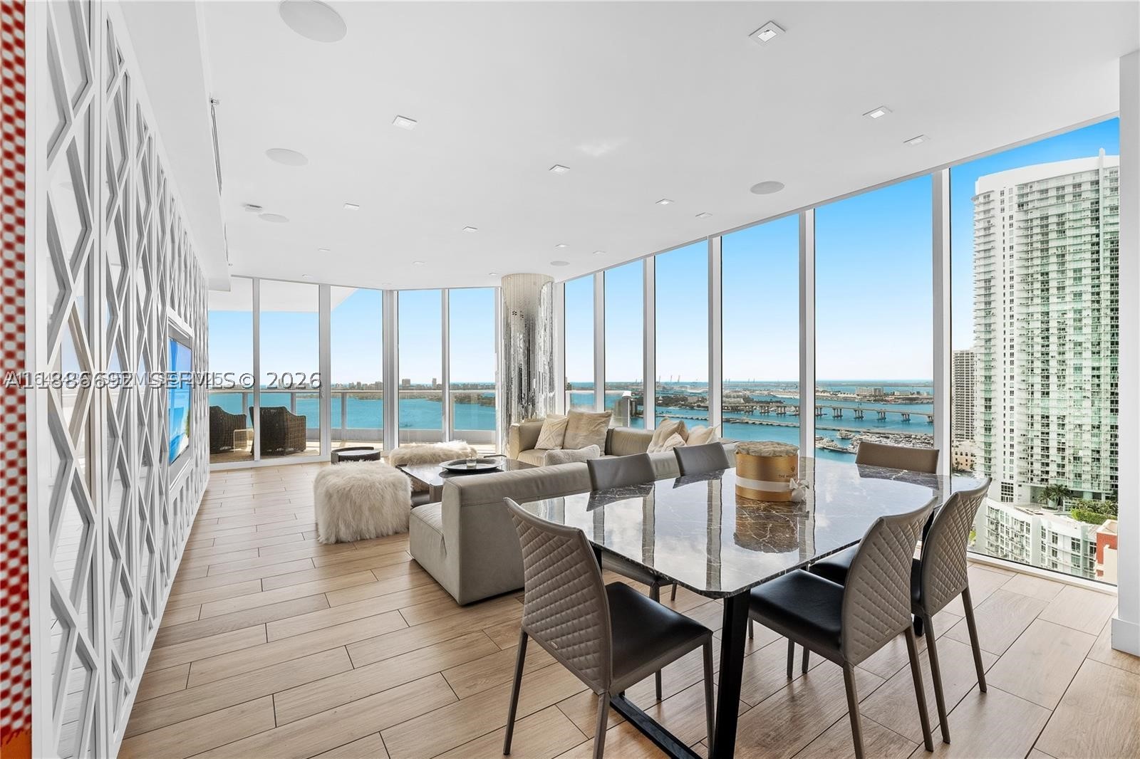 image Paramount Bay15